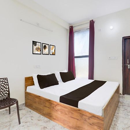 Hotel O Rn Chinhat Bagian luar foto