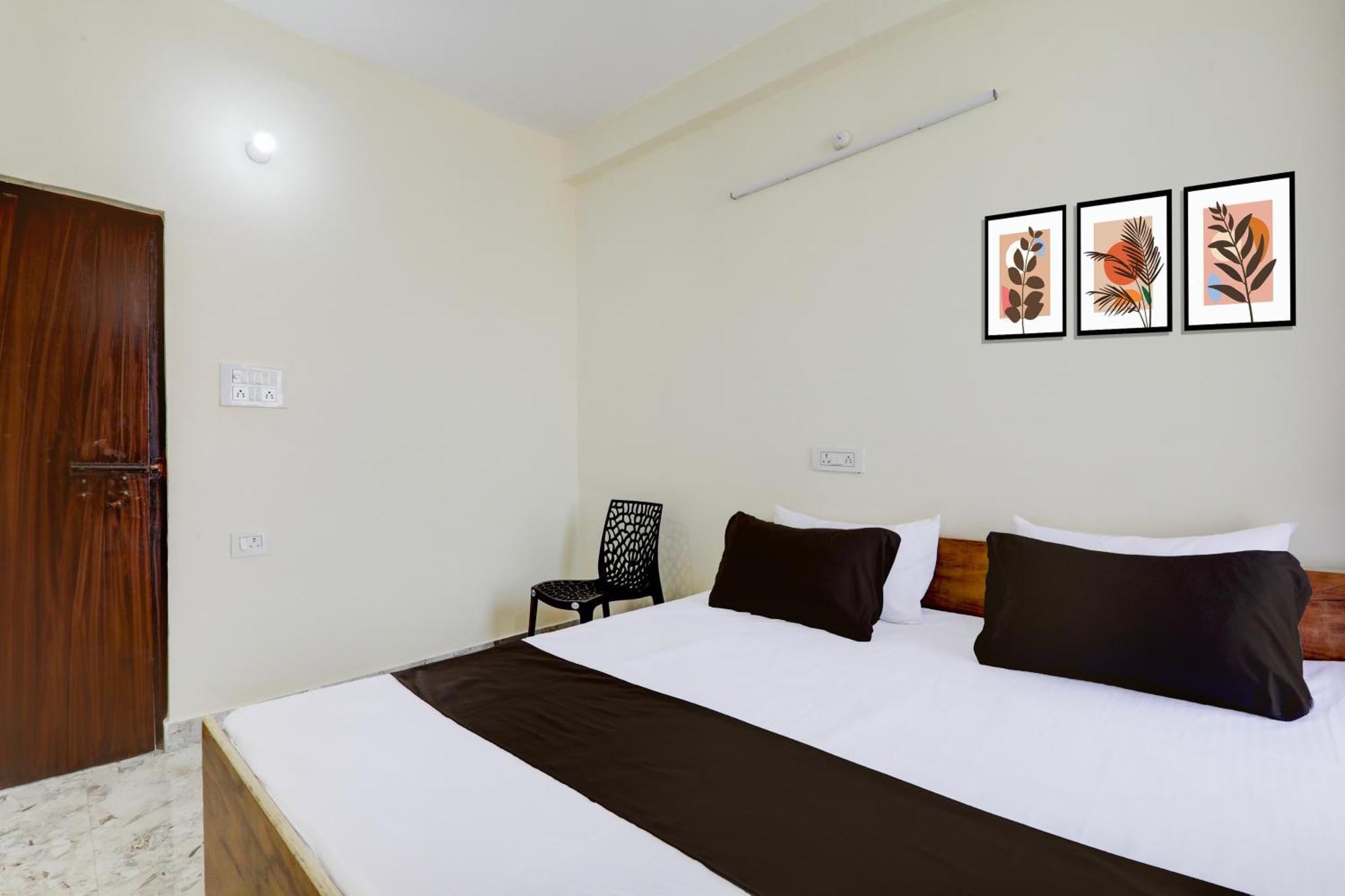 Hotel O Rn Chinhat Bagian luar foto