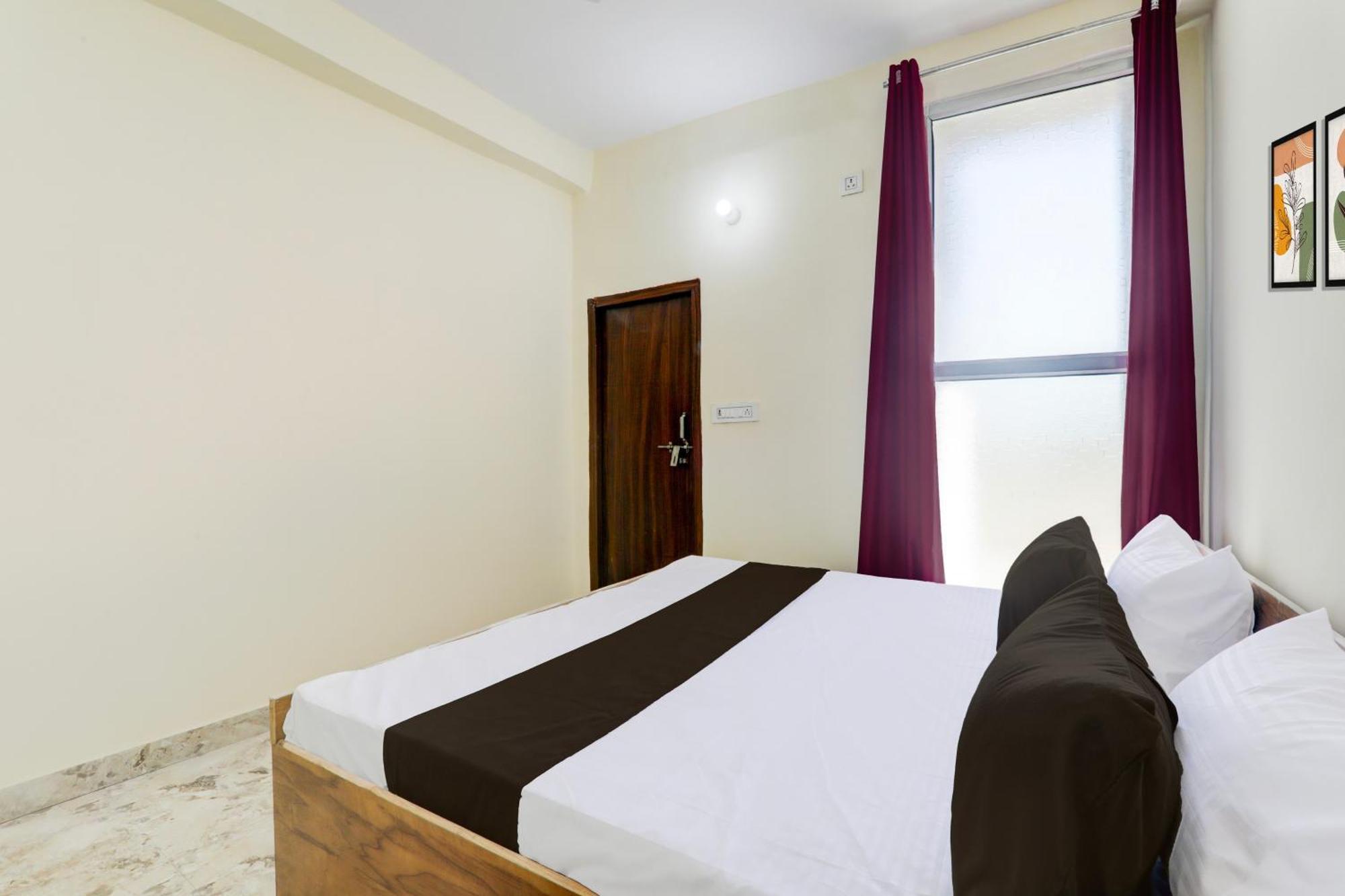 Hotel O Rn Chinhat Bagian luar foto