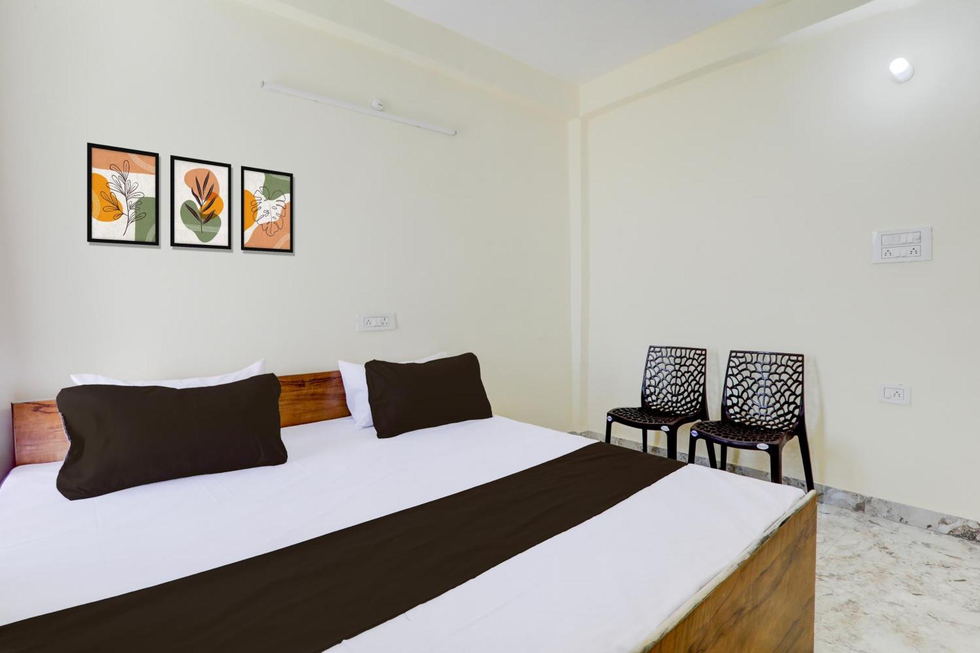 Hotel O Rn Chinhat Bagian luar foto